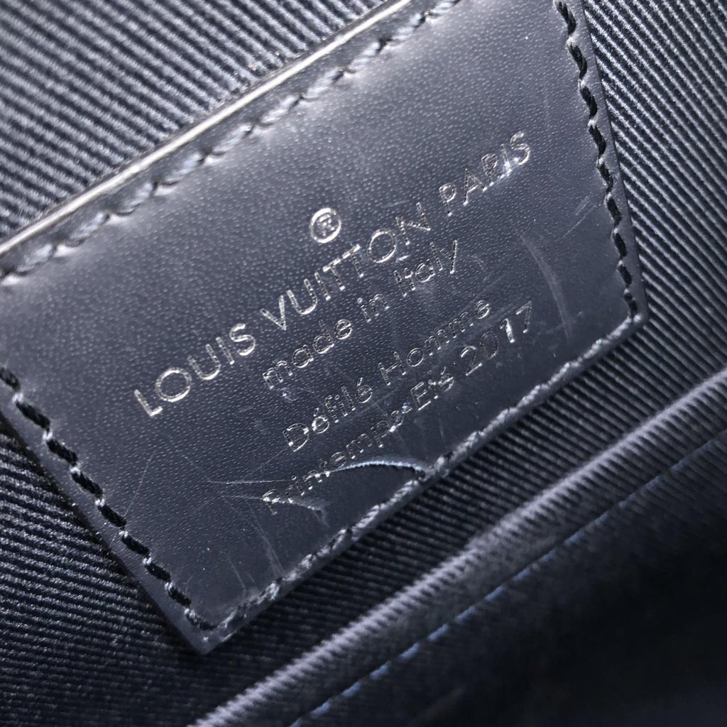Louis Vuitton Monogram Savannah Messenger BB Shoulder — view 7