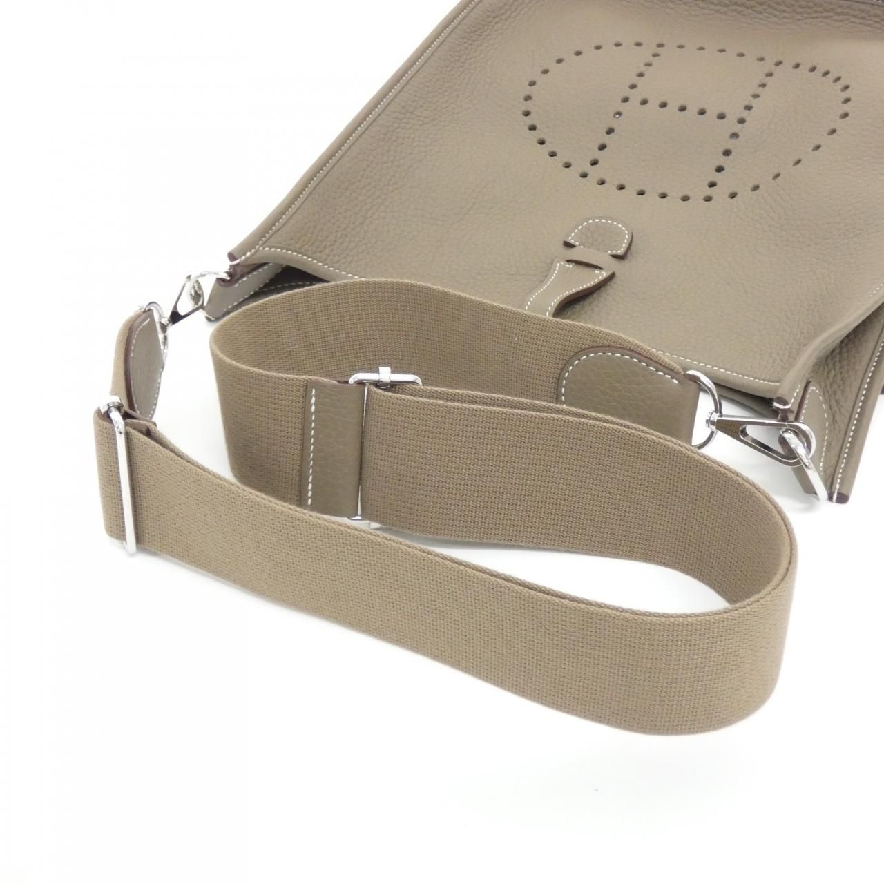 Hermes Evelyne 3 PM Shoulder — view 4