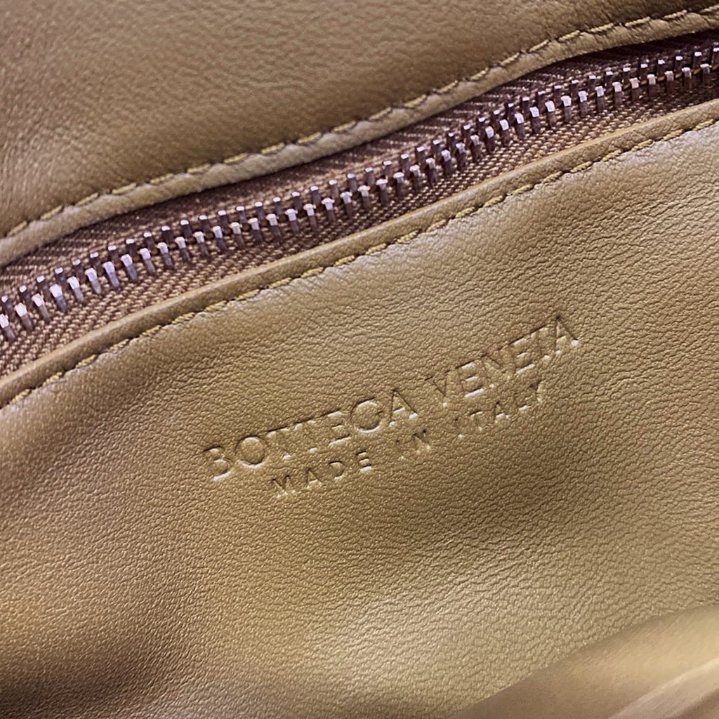 Bottega Veneta Shoulder Bag Padded Cassette Brown Leather — view 9