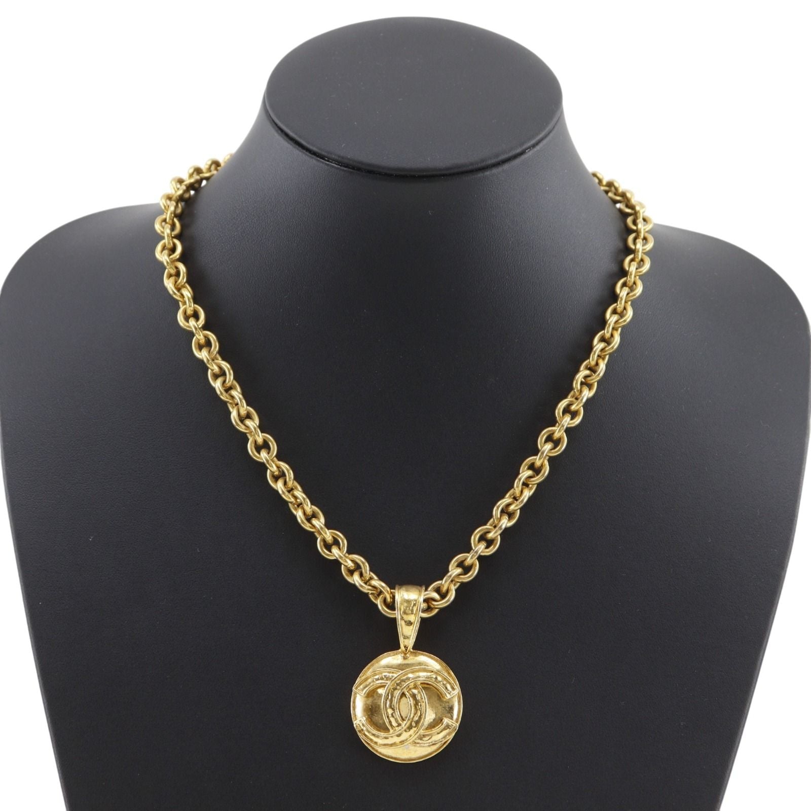 Chanel CC Logo Vintage Gold Plated Necklace — view 2