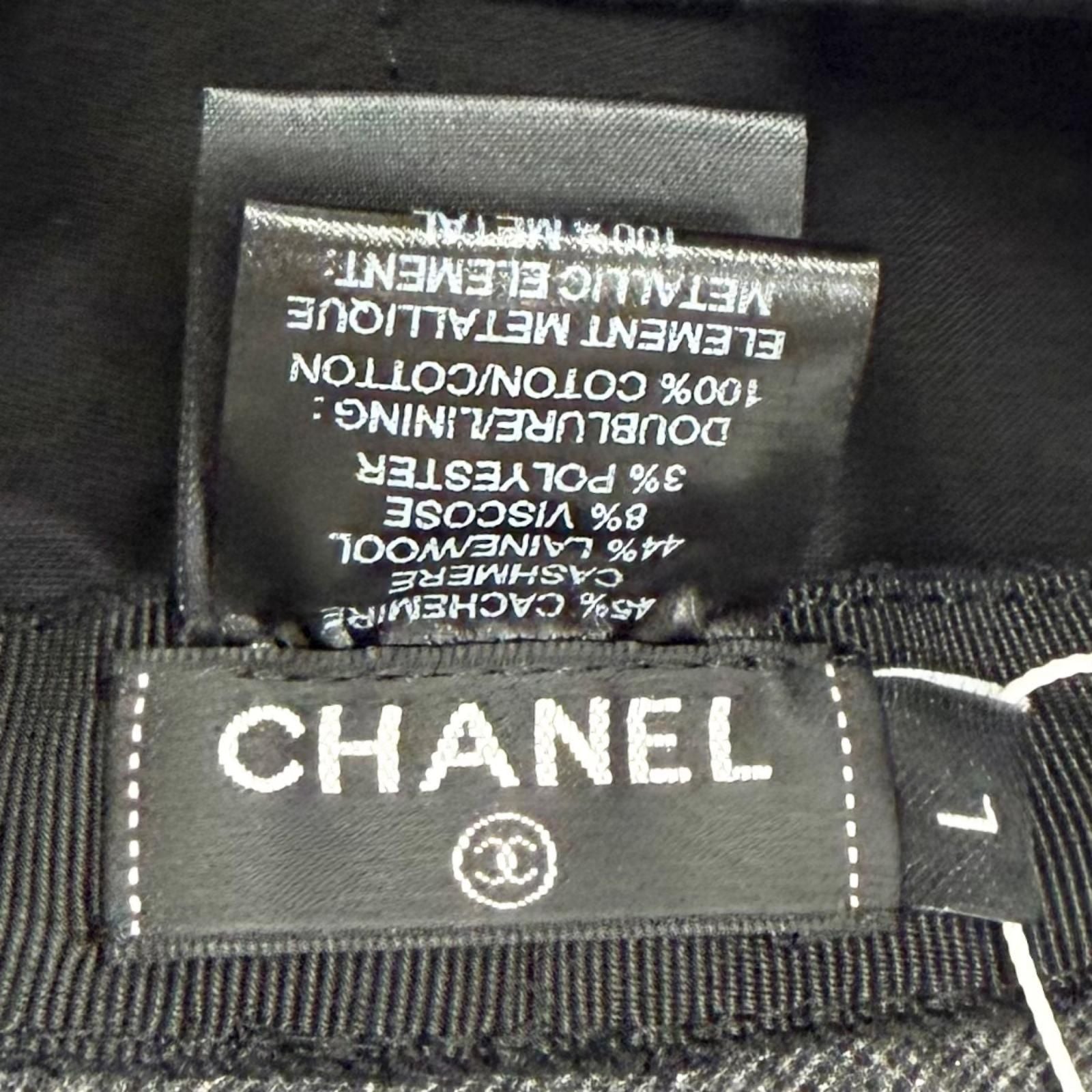 Chanel Cashmere Wool CC Logo Lame Thread Bucket Hat Gray Silver — view 7