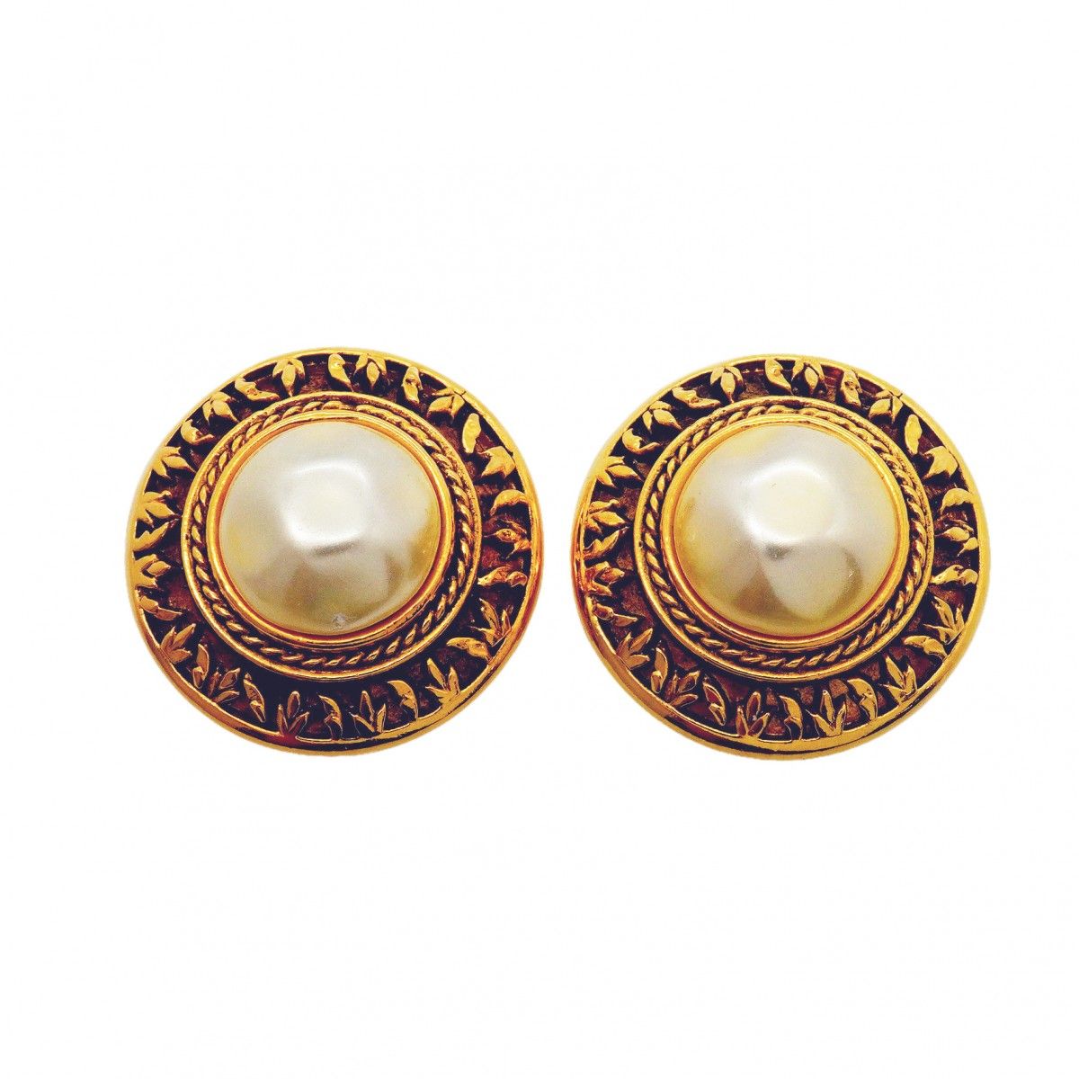 Chanel Earrings Vintage Gold