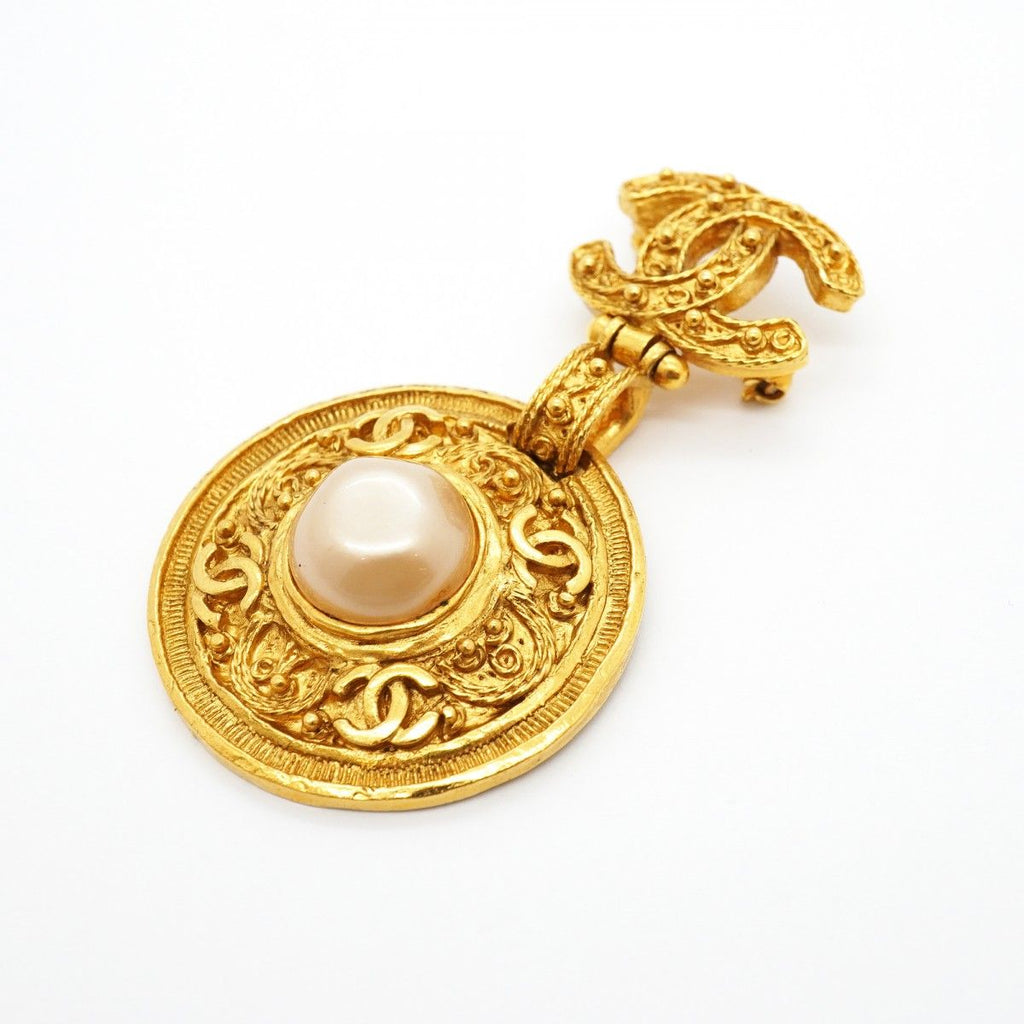 Chanel Vintage CC Logo Gold Plated Fakepearl Brooch — view 2