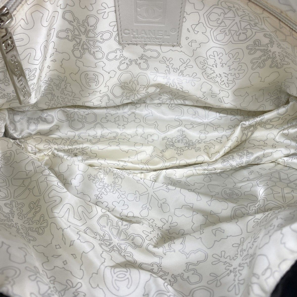 Chanel Shoulder Bag Nylon Black Silver — view 4
