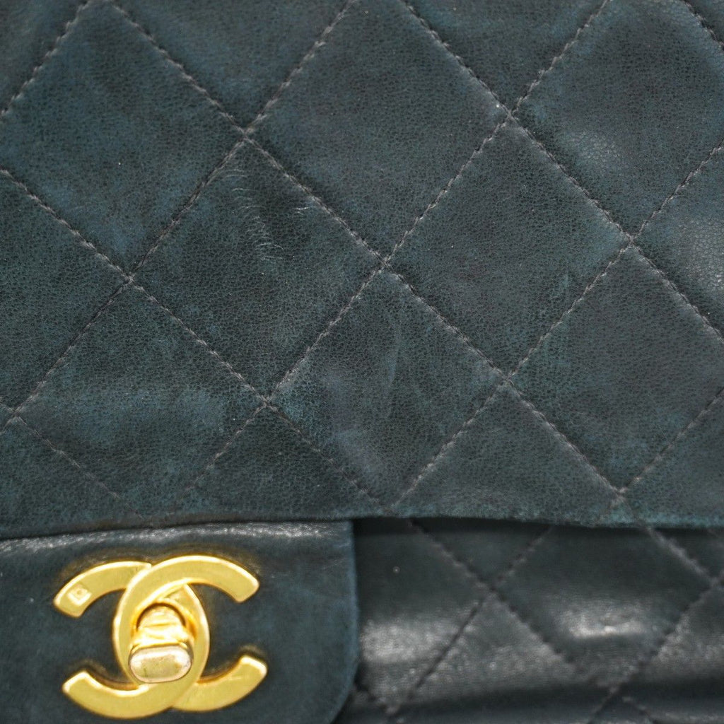 Chanel Shoulder Bag Quilted Lambskin Black Gold — view 8