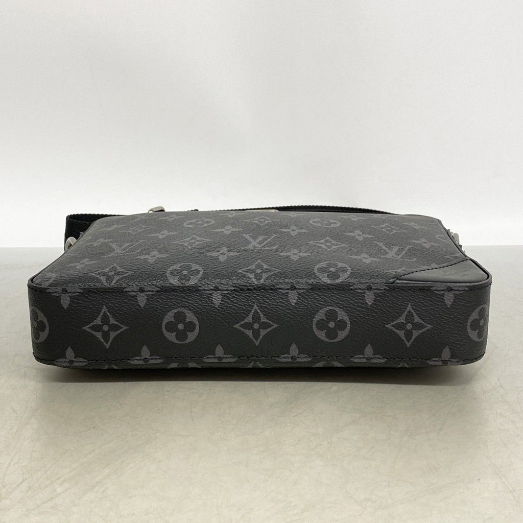 Louis Vuitton Shoulder Bag Monogram Eclipse Reverse Trio Messenger Black Gray — view 3