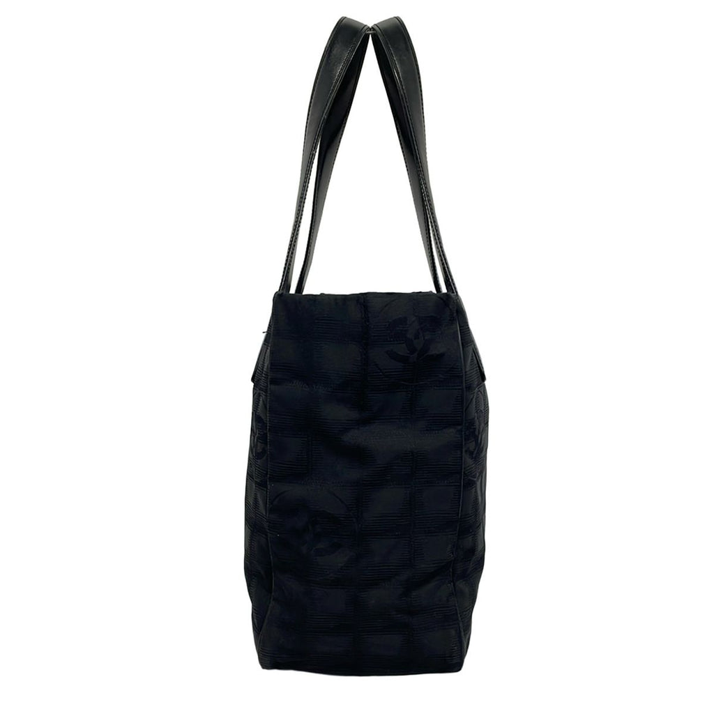 Chanel Tote New Travel Line PM Black Leather — view 4