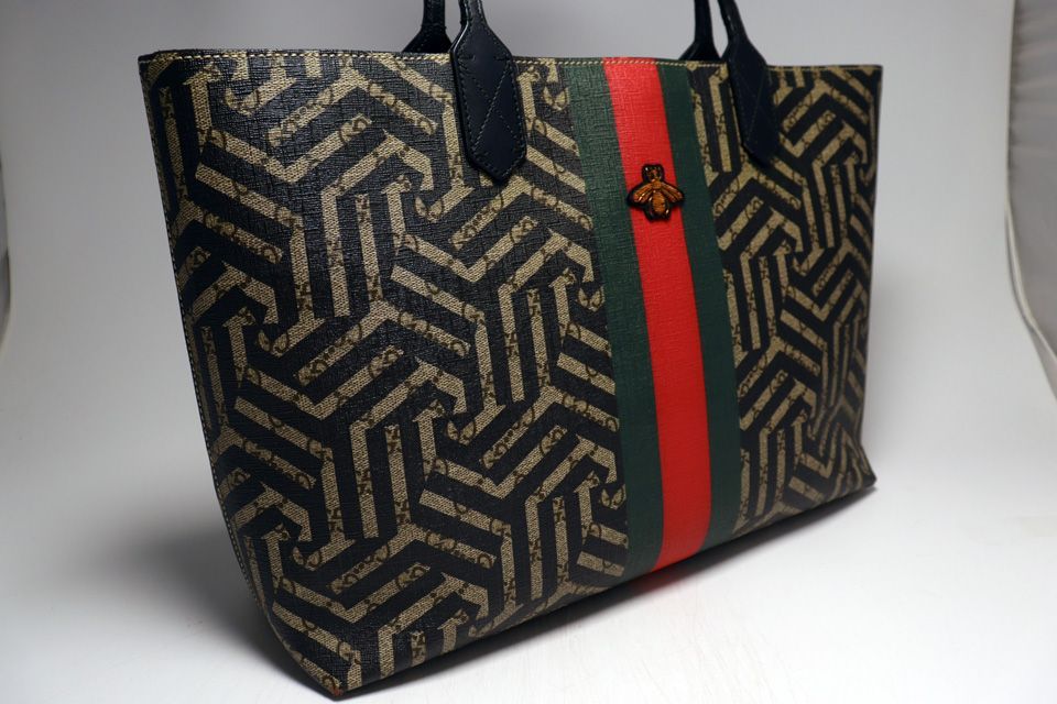 Gucci GG Carre Ido Bee Supreme Canvas Tote — view 4