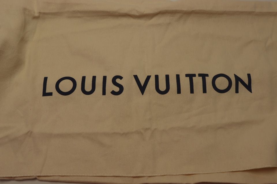 Louis Vuitton Damier Azur Calvi Tote — view 8
