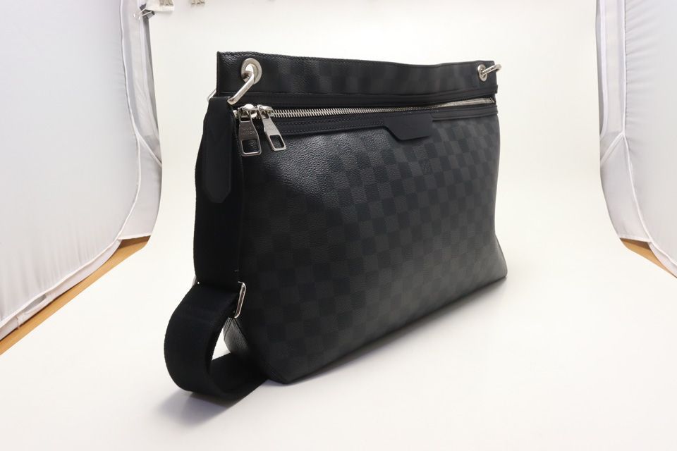 Louis Vuitton Damier Graphite Hunter Shoulder — view 4