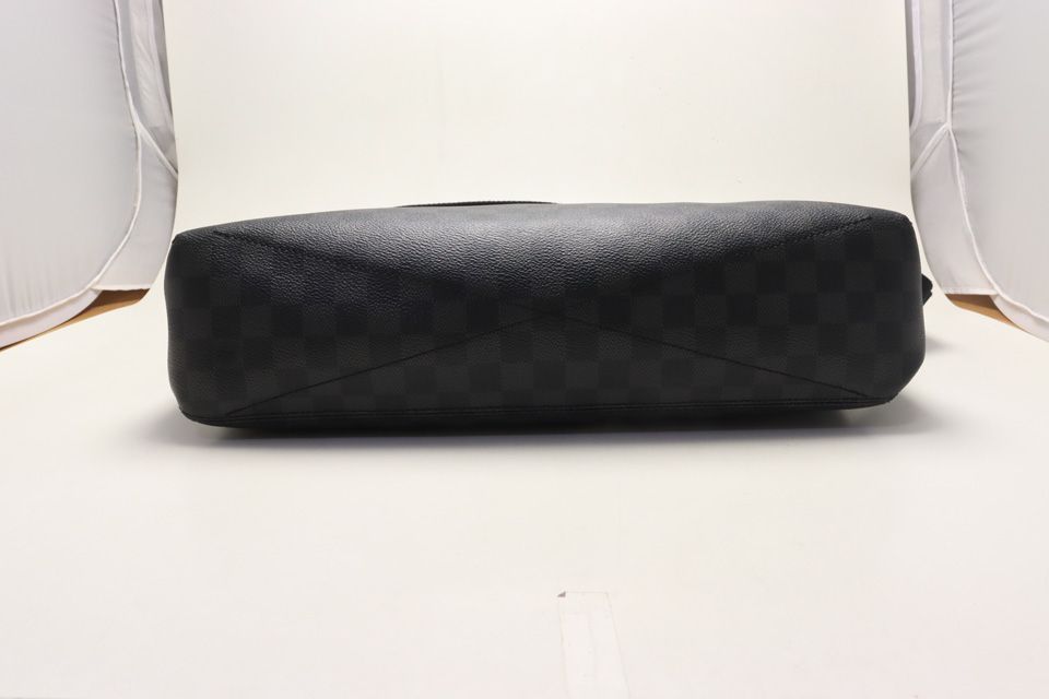 Louis Vuitton Damier Graphite Hunter Shoulder — view 3