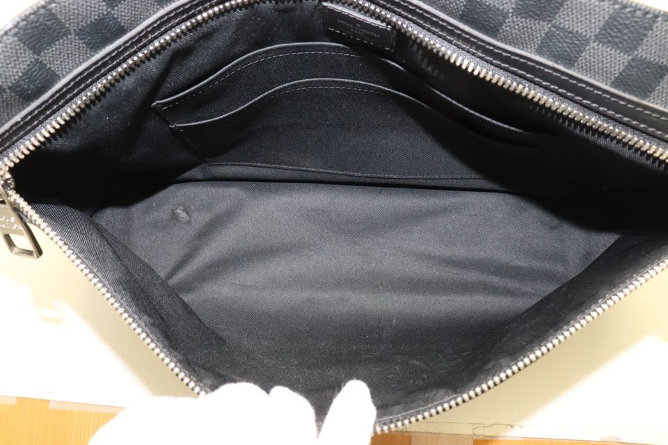 Louis Vuitton Damier Graphite Hunter Shoulder — view 7