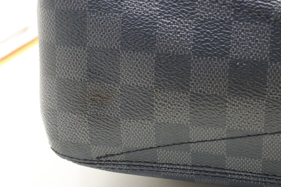 Louis Vuitton Damier Graphite Hunter Shoulder — view 8