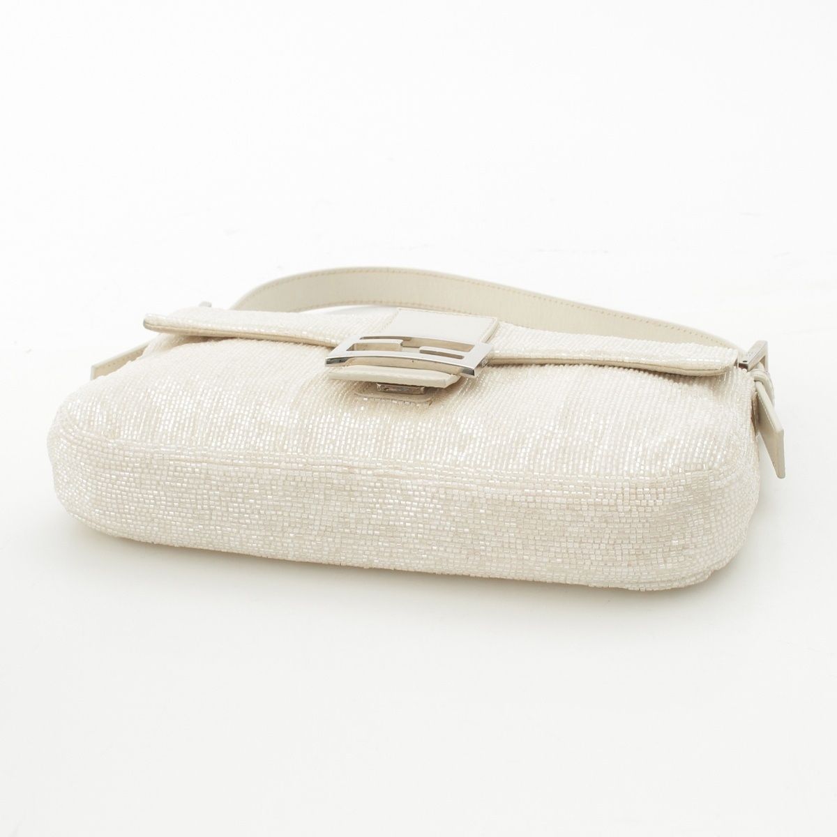 Fendi Beads Mamma Baguette FF Shoulder Bag White — view 5