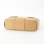 Bottega Veneta Maxi Intrecciato Arco Leather Tote Beige — view 5