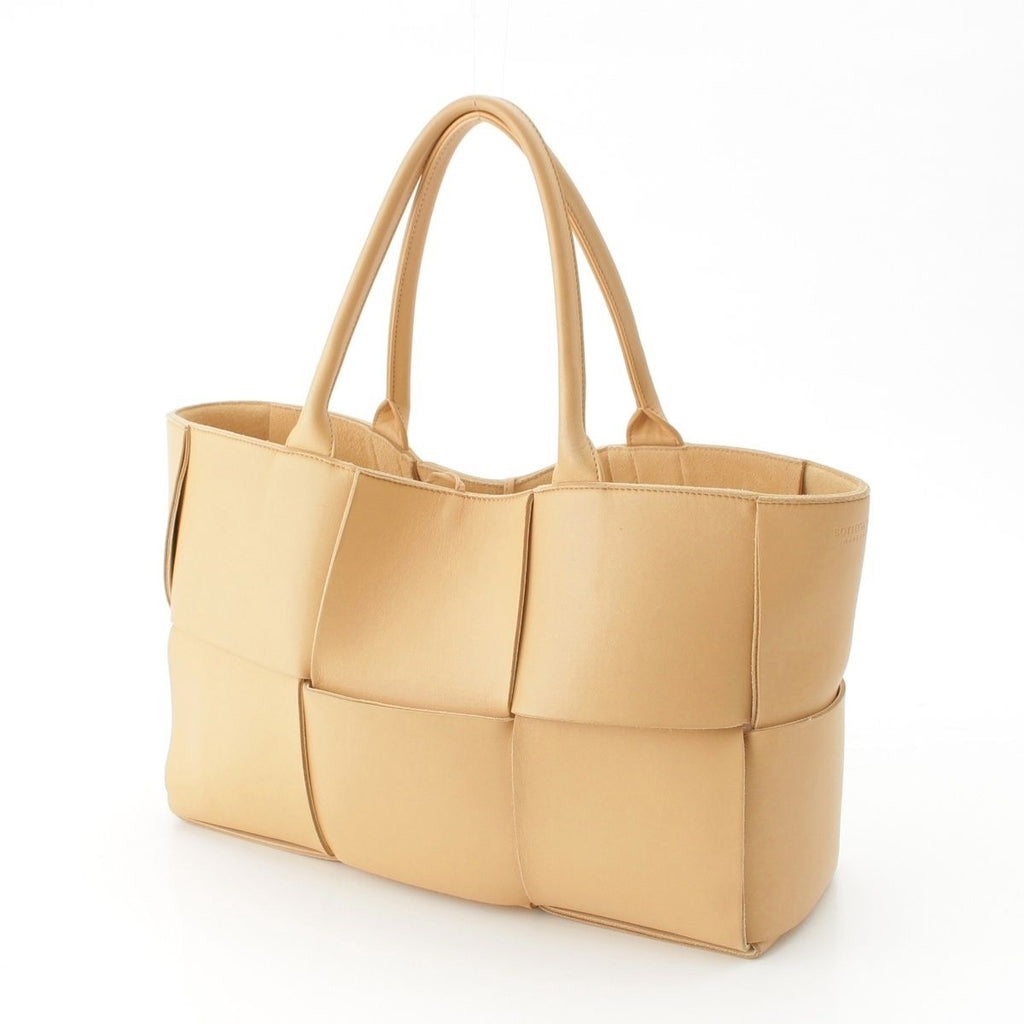 Bottega Veneta Maxi Intrecciato Arco Leather Tote Beige — view 2