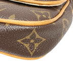 Louis Vuitton Pochette Cancun Monogram Canvas Handbag — view 5