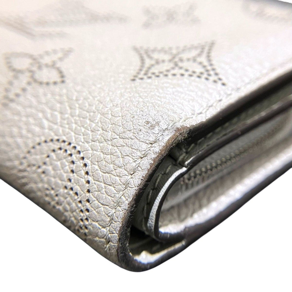 Louis Vuitton Portefeuille Clair Monogram Mahina Bifold Wallet Leather Wallet — view 7