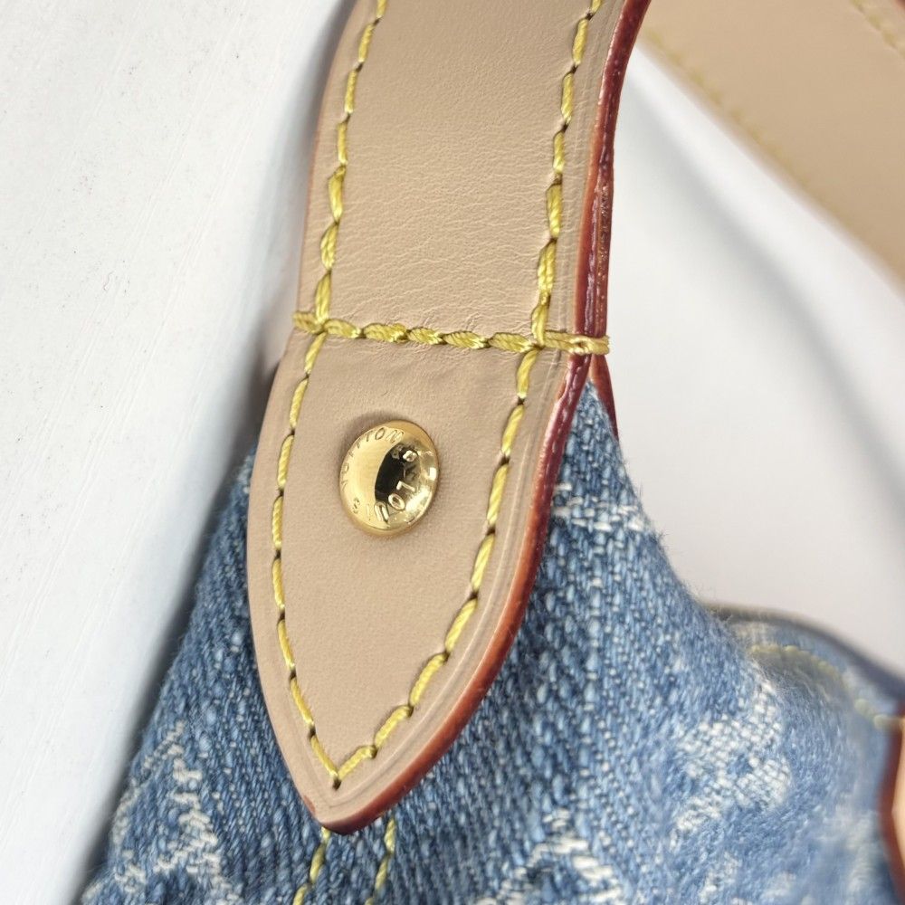 Louis Vuitton Pochette Hills Mini Bag Monogram Denim Blue Gold — view 7