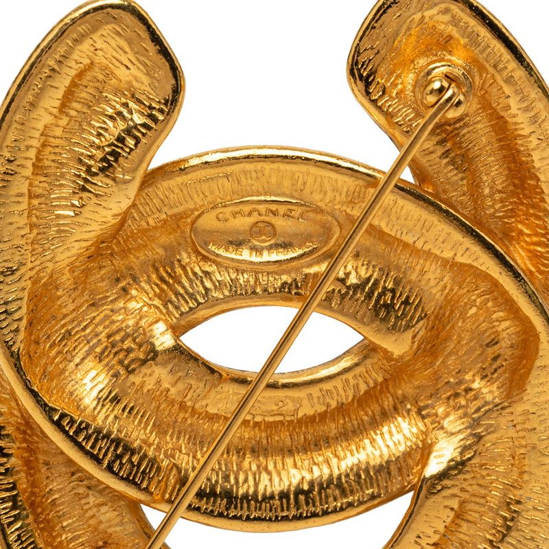 Chanel CC Logo Vintage Brooch Gold Plated — view 4