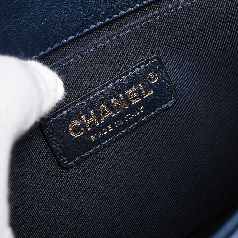 Chanel Shoulder Bag — view 6