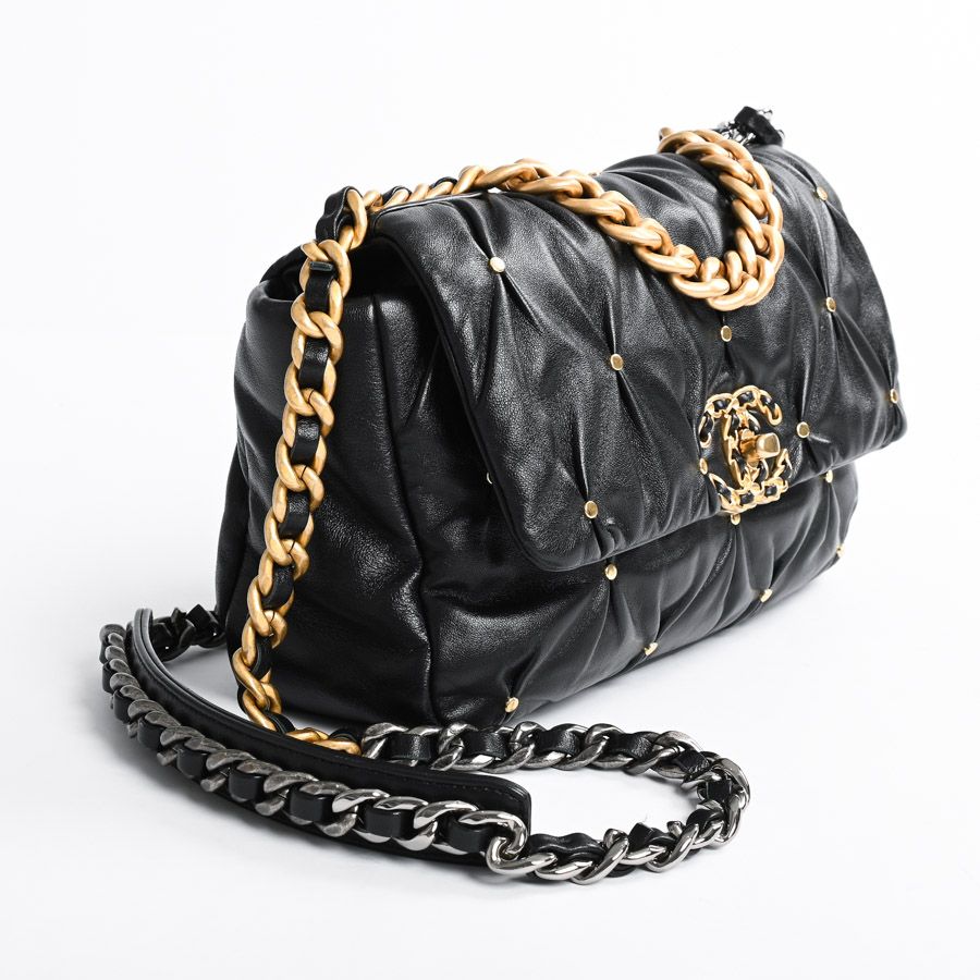 Chanel Shoulder Bag Black — view 2
