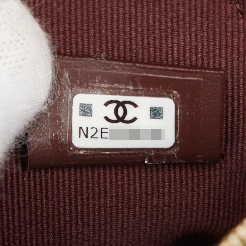 Chanel CC Logo Quilted Classic Chain Shoulder Bag Pochette Black Gold Caviar — view 8