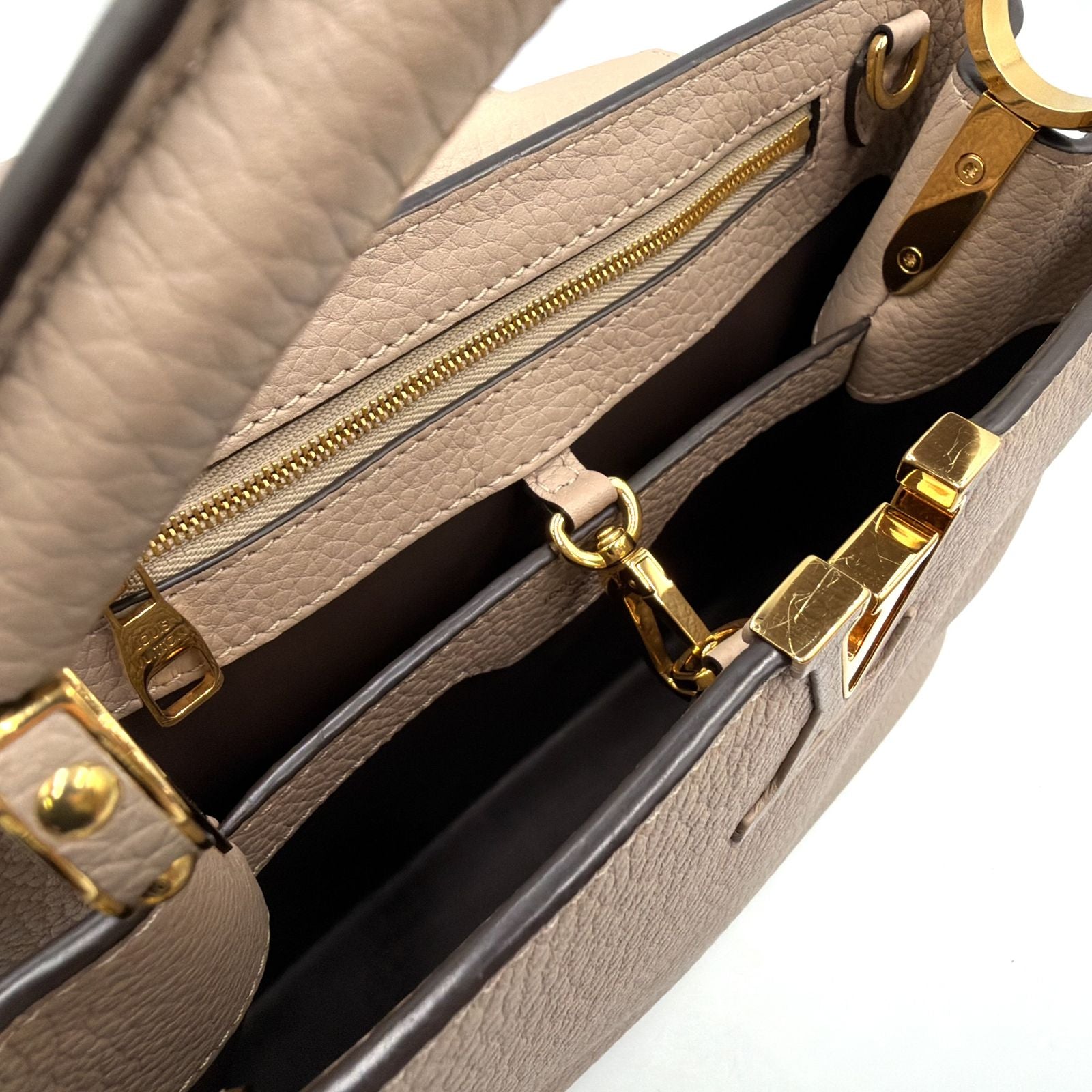 Louis Vuitton Capucines BB 2-Way Correspondence Taurillon Leather Beige Handbag — view 9