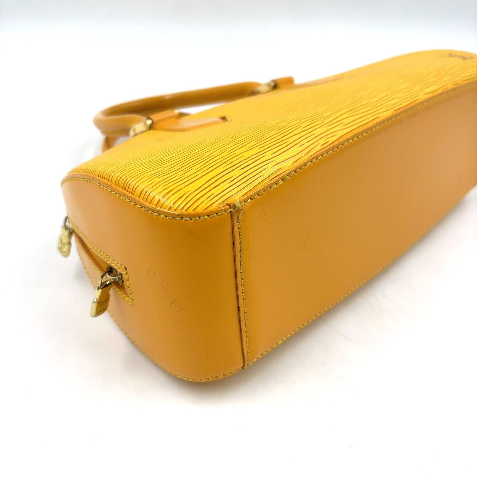 Louis Vuitton Epi Tassiriyellow Leather Yellow Handbag Gold — view 9