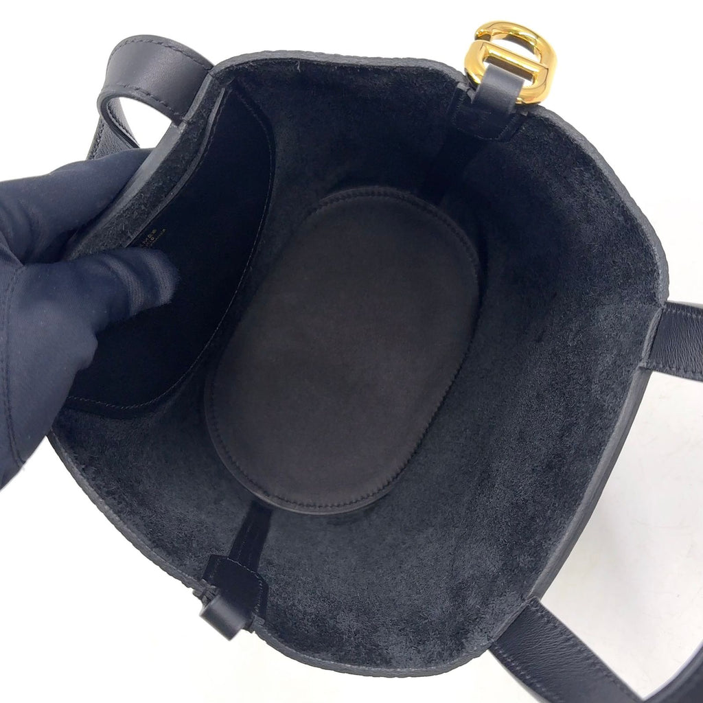 Hermes in the Loop 18 Taurillon Leather Black Handbag Gold — view 3