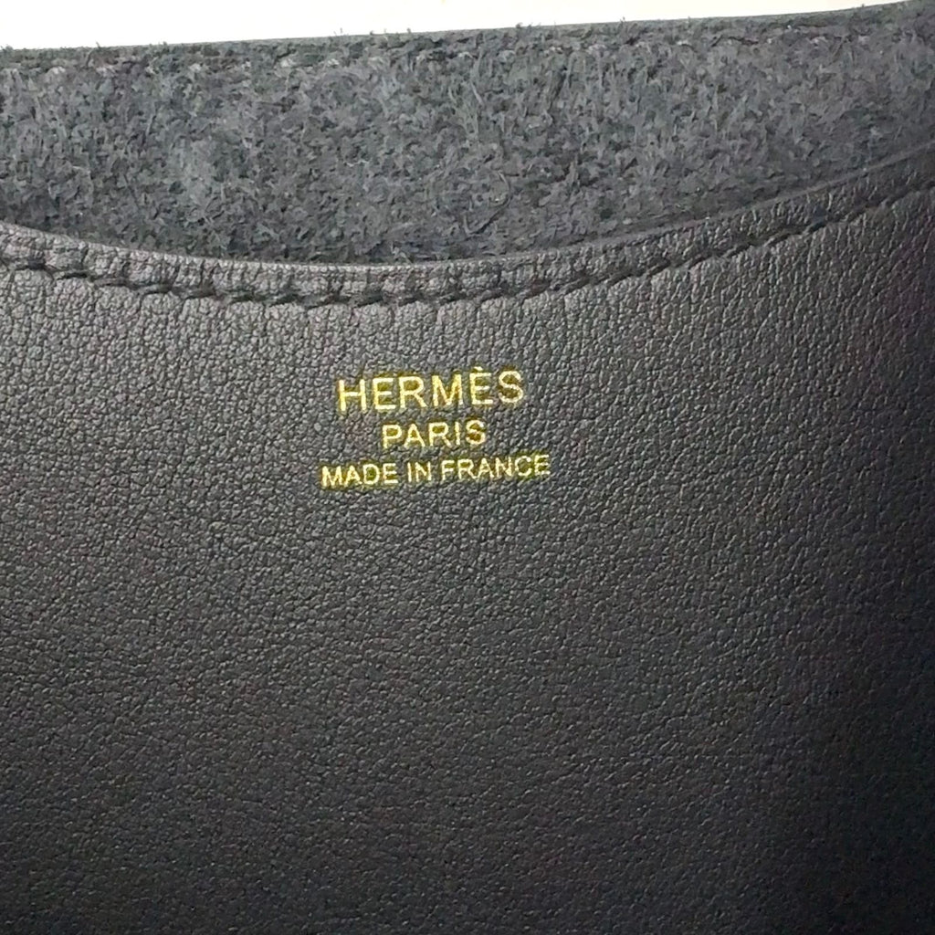 Hermes in the Loop 18 Taurillon Leather Black Handbag Gold — view 4