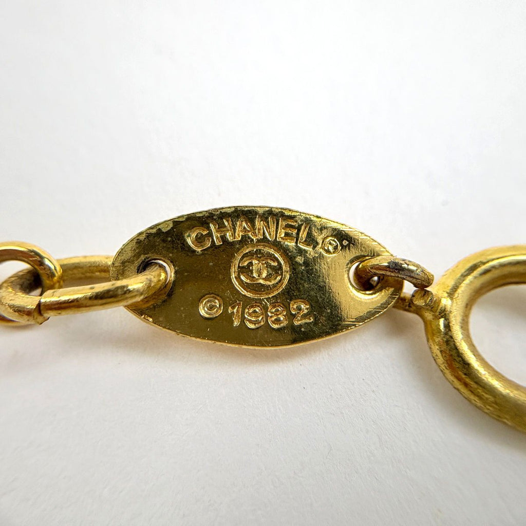 Chanel Necklace CC Logo Gold Plated — view 4