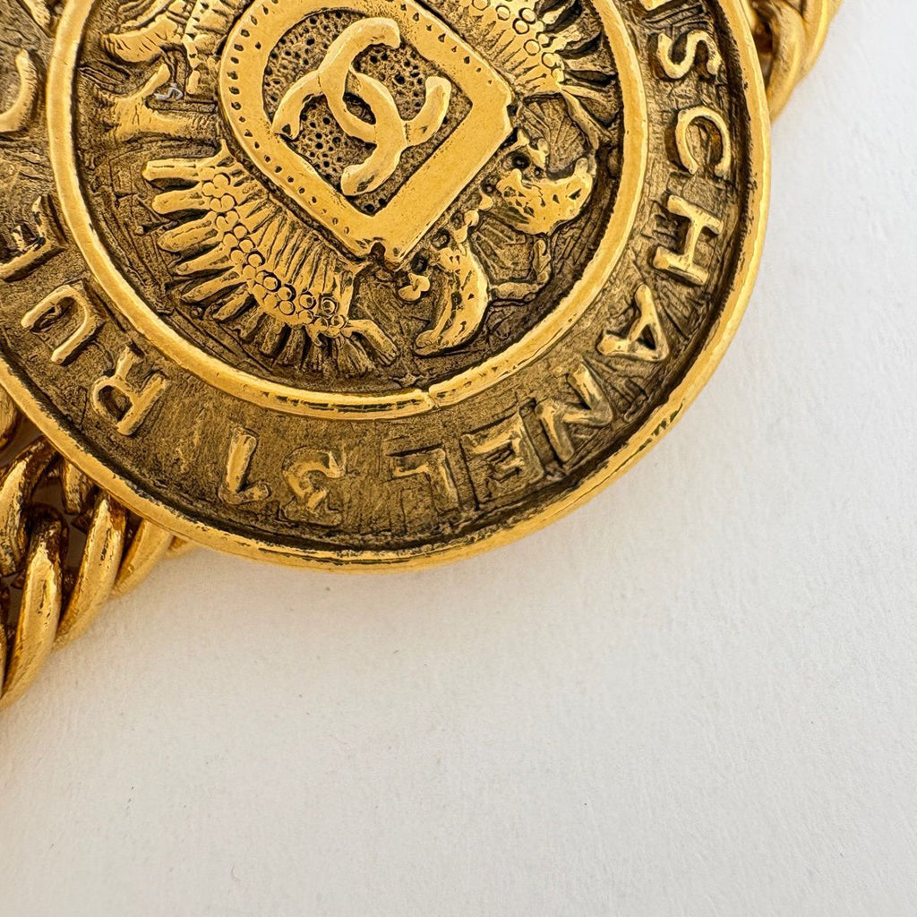 Chanel Necklace CC Logo Gold Plated — view 5