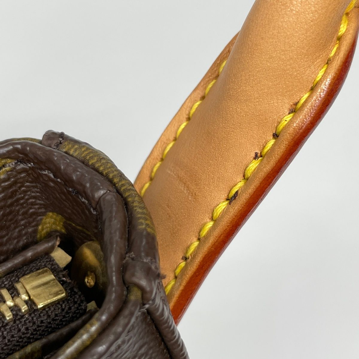 Louis Vuitton Looping MM Shoulder Bag Monogram Brown — view 4