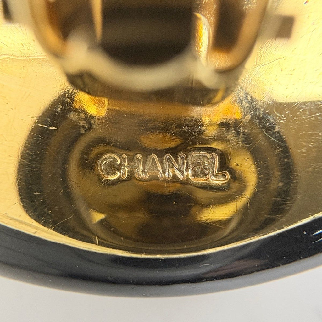 Chanel Earrings CC Logo Round Gold Plated Black — view 5