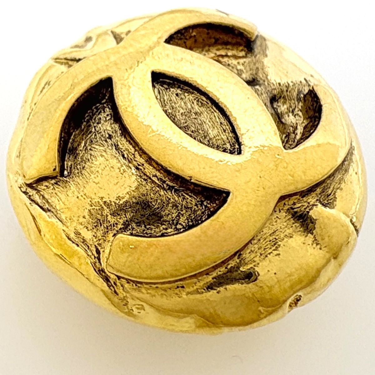 Chanel Earrings CC Logo Round Gold Plated — view 4