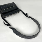 Louis Vuitton Outdoor Messenger PM Shoulder Bag Taigarama Noir — view 6