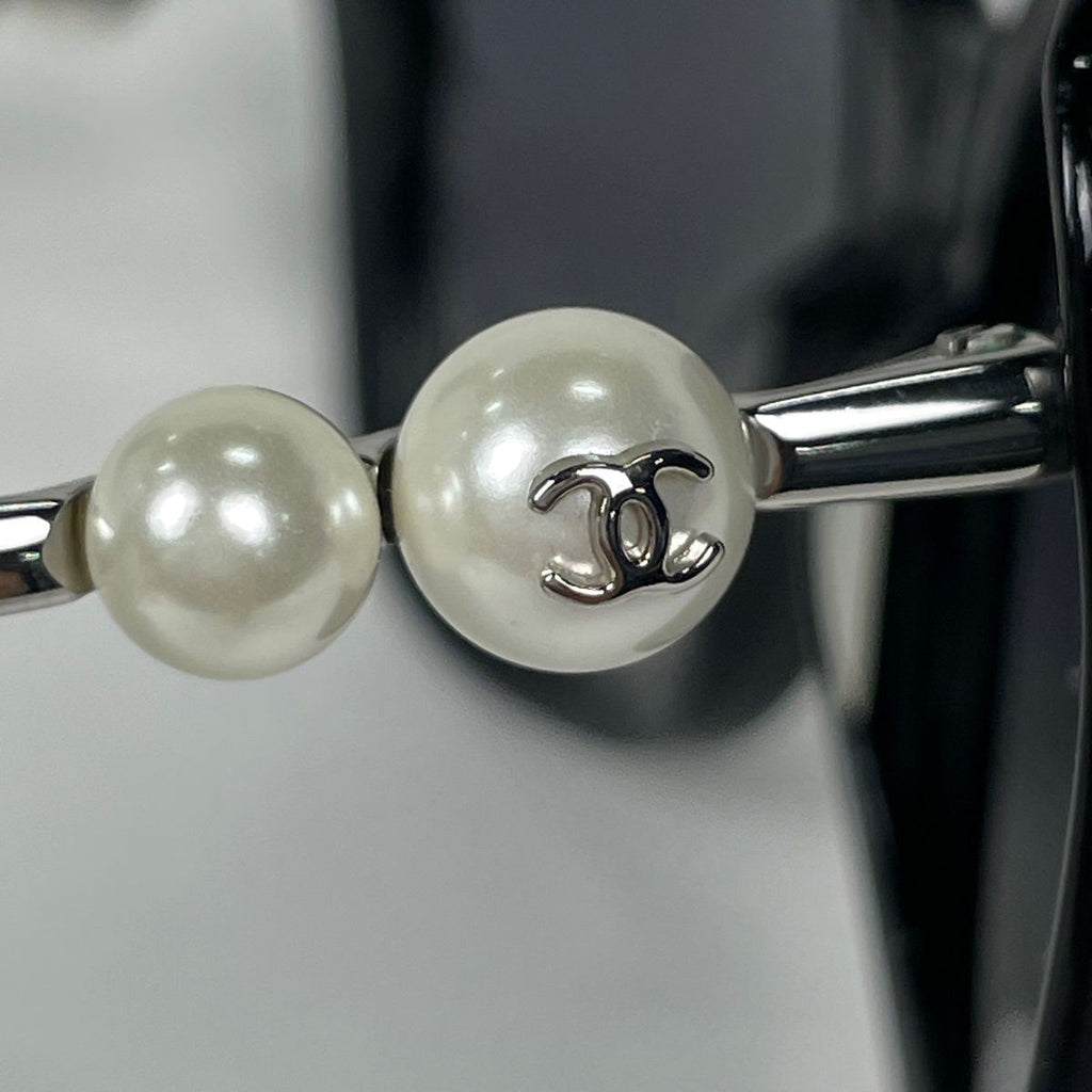 Chanel Sunglasses CC Logo Acetate Fakepearl Black Eyewear — view 4
