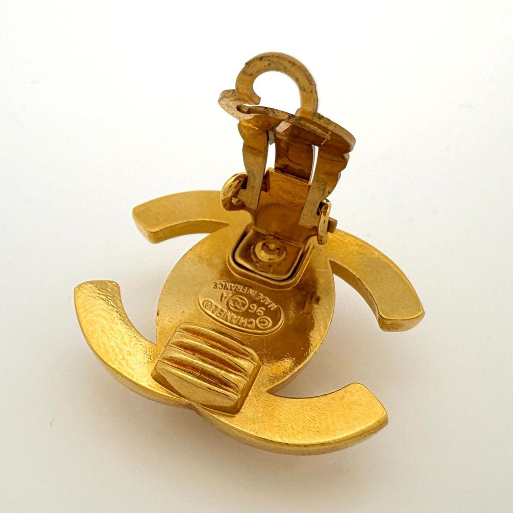 Chanel Earrings CC Logo Turnlock Gold Plated — view 3