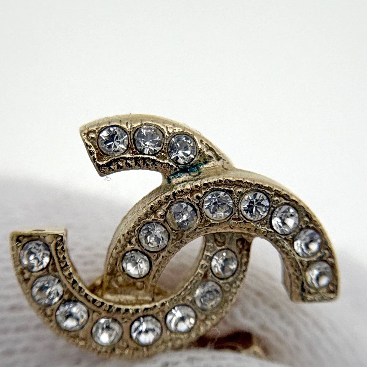 Chanel Earrings CC Logo Rhinestone Gold — view 4