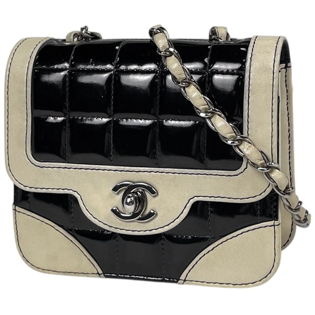 Chanel Shoulder Bag CC Logo Chocolate Bar Patent Leather Black Ivory