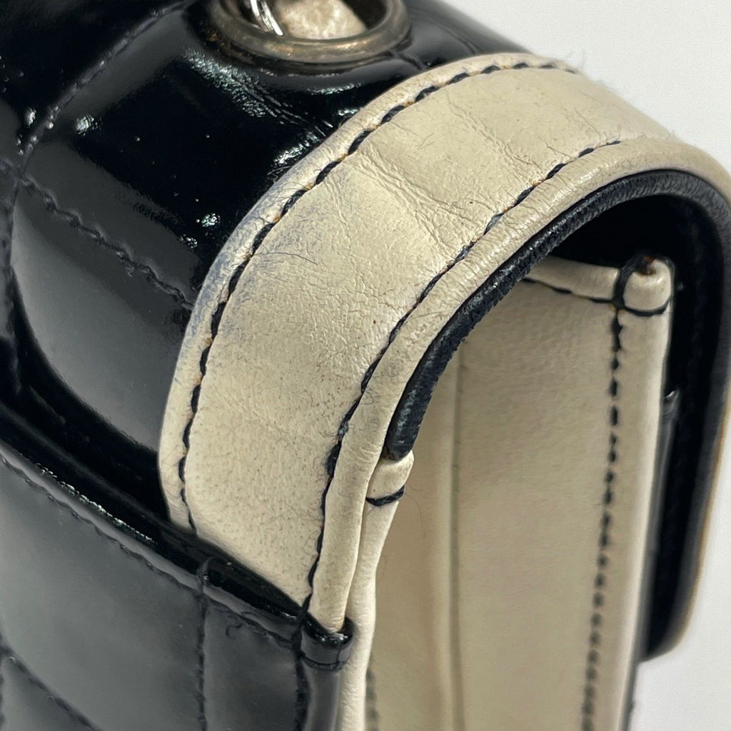 Chanel Shoulder Bag CC Logo Chocolate Bar Patent Leather Black Ivory — view 4
