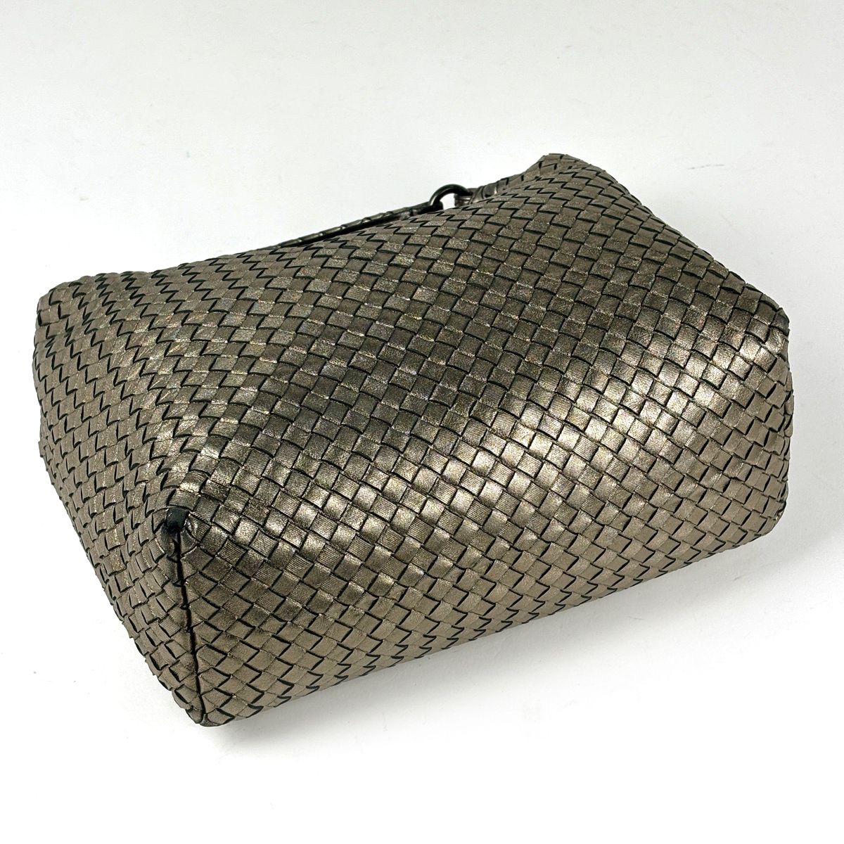 Bottega Veneta Shoulder Bag Intrecciato Leather Gold — view 2
