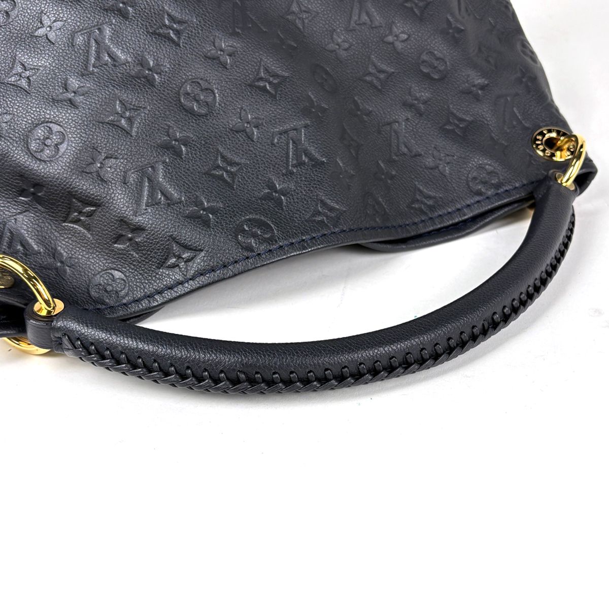 Louis Vuitton Artsy MM Shoulder Bag Monogram Empreinte Infini — view 5