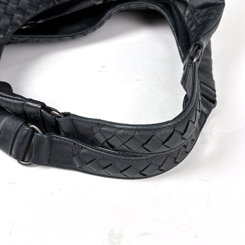 Bottega Veneta Shoulder Bag Intrecciato Leather Black — view 7