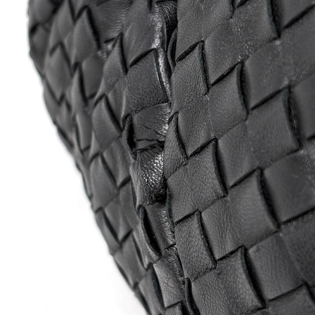 Bottega Veneta Shoulder Bag Intrecciato Leather Black — view 4