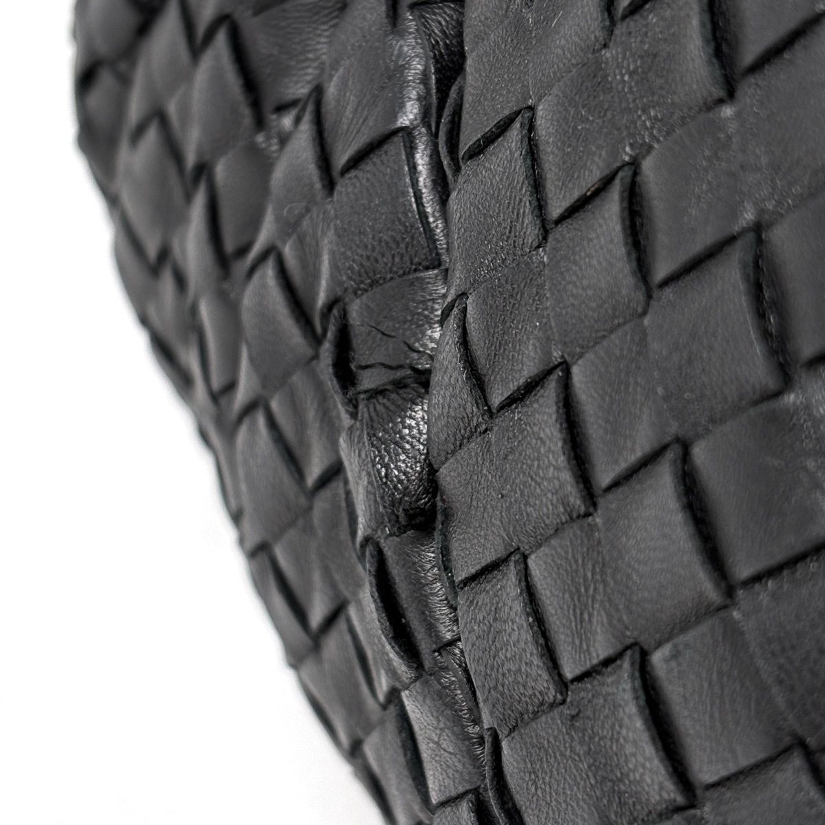 Bottega Veneta Shoulder Bag Intrecciato Leather Black — view 4