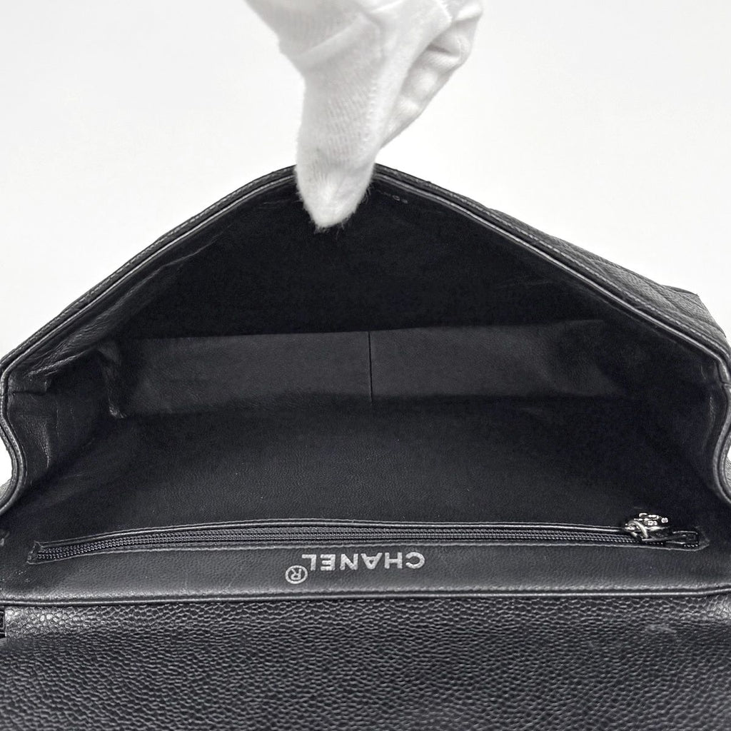 Chanel Handbag CC Logo Quilted Double Face Caviar Leather Black — view 8