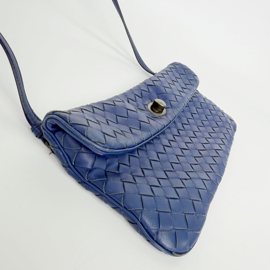 Bottega Veneta Intrecciato Flap Shoulder Bag Leather Blue Vintage — view 5