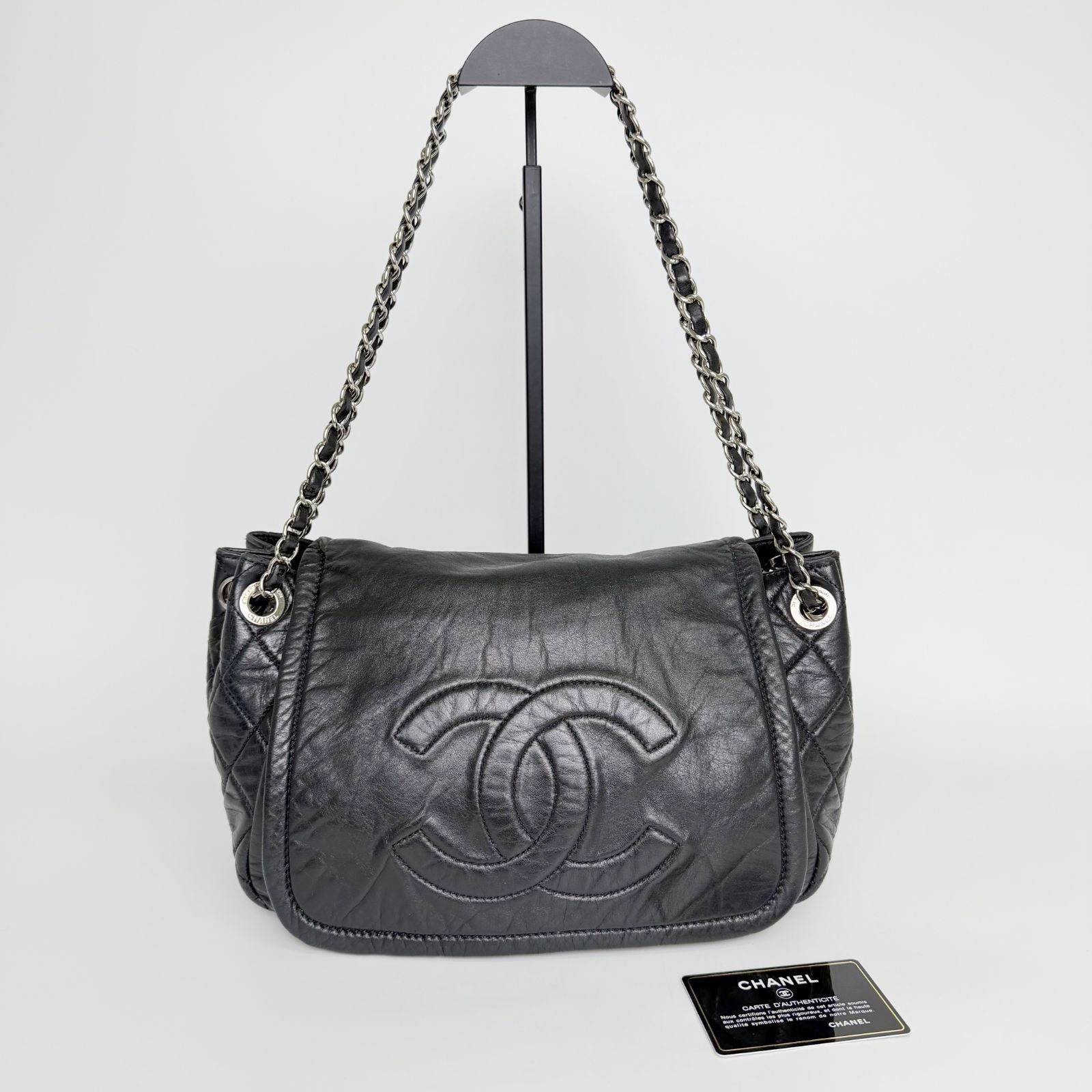 Chanel CC Logo Chain Shoulder Bag Leather Black Silver Vintage — view 3